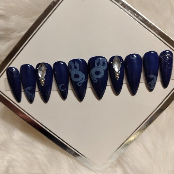 Navy Blue white snake an rhinestone press on nails - Picture 1 of 2